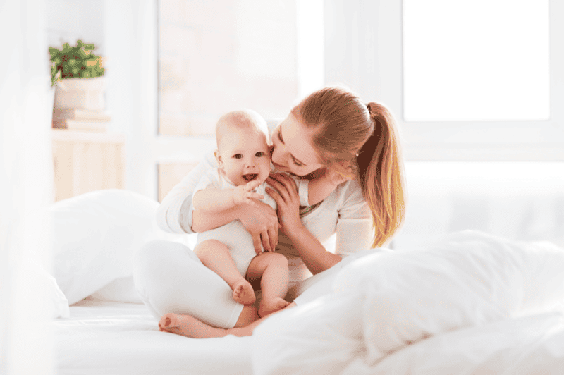 ways to bond with your newborn