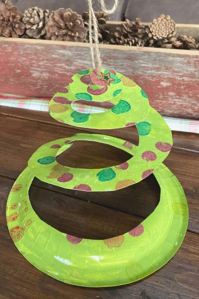 Paper Plate Christmas Tree 683x1024 1