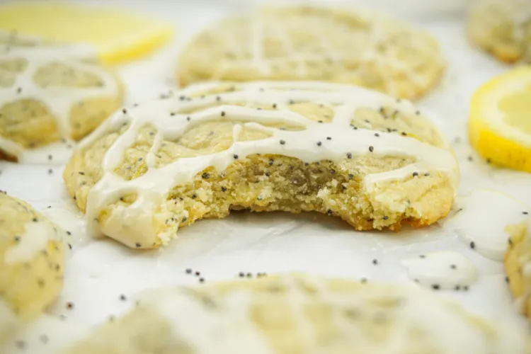 iced lemon poppy seed cookies