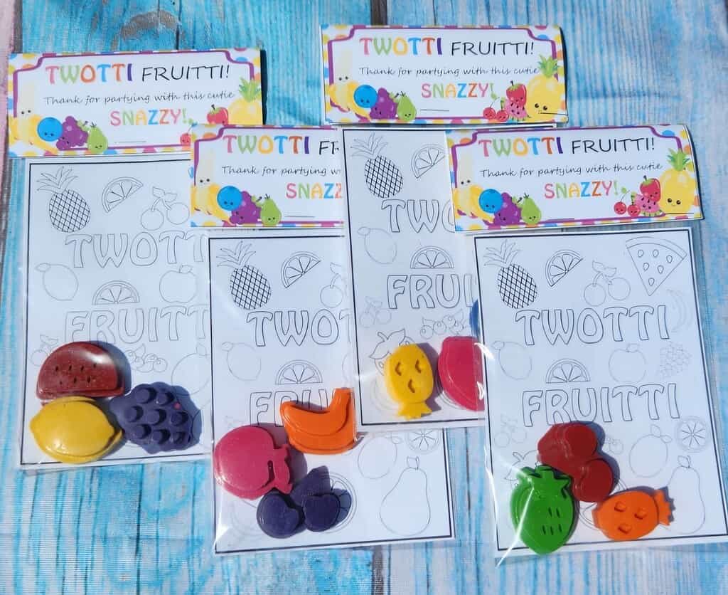noopener nofollow sponsored coloring pack