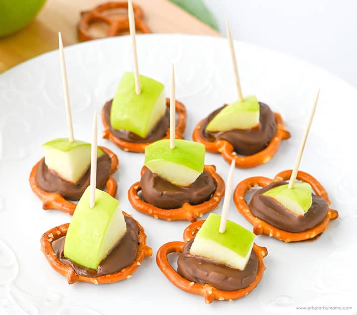 caramel apple pretzel bites
