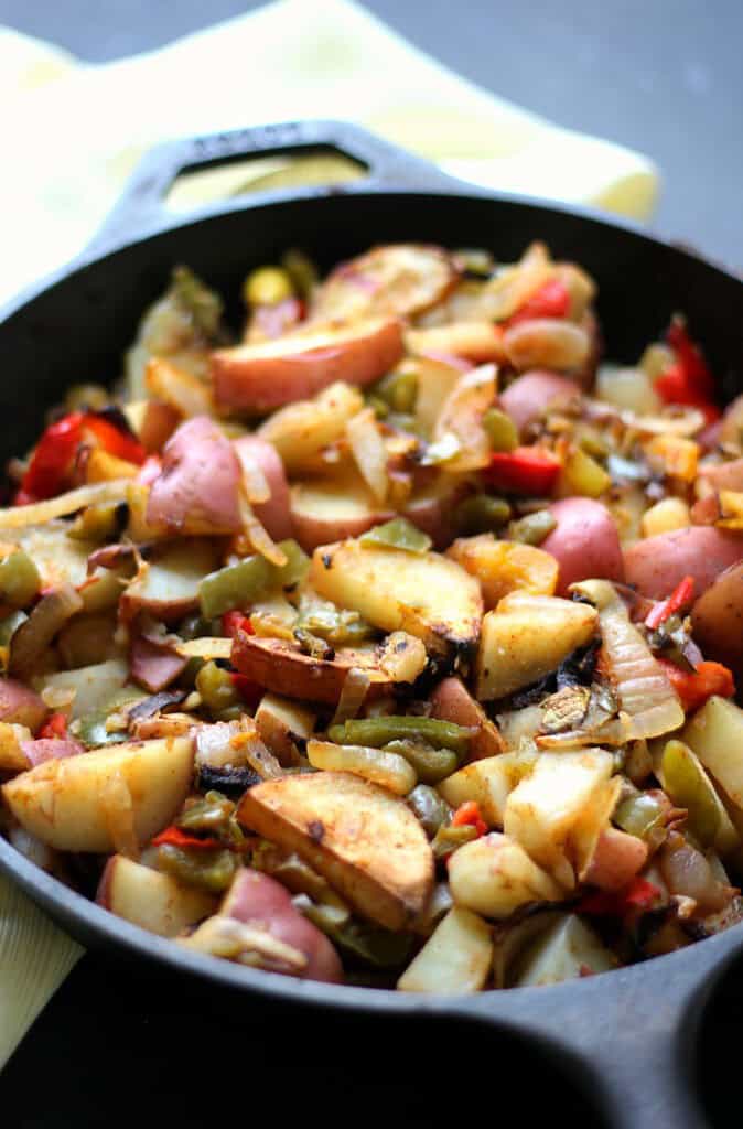 roasted skillet breakfast potatoes with peppers & onions